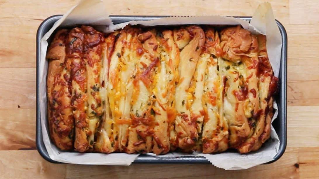 Ham and Cheese Pull-Apart Garlic Bread