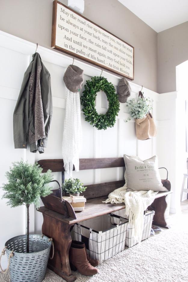 DIY Irish Blessing Sign And Entryway, a project worth trying this weekend and a popular pick from this roundup