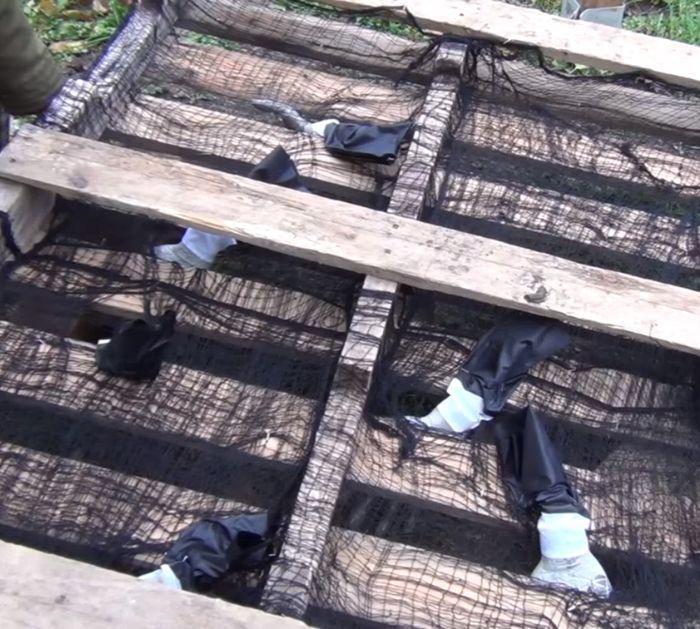 DIY Halloween Zombie Pit Decor with effects
