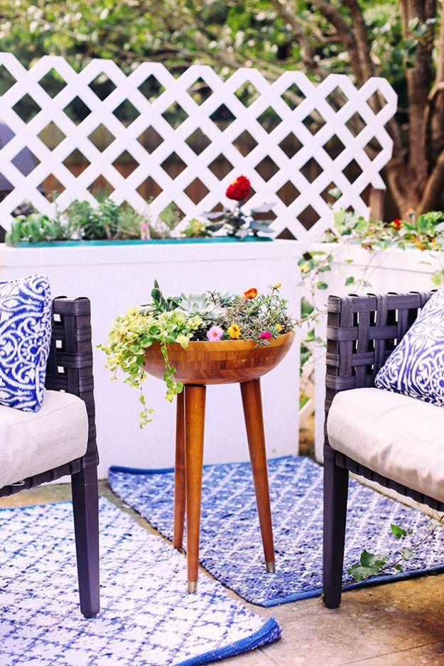 DIY Tripod Planter, a backyard container upgrade, and a look that gets noticed the moment guests walk in