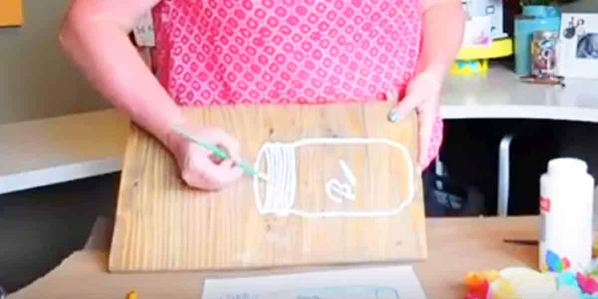 She Paints A Mason Jar On Wood But It’s What She Does Next That Will Leave You Wanting One!