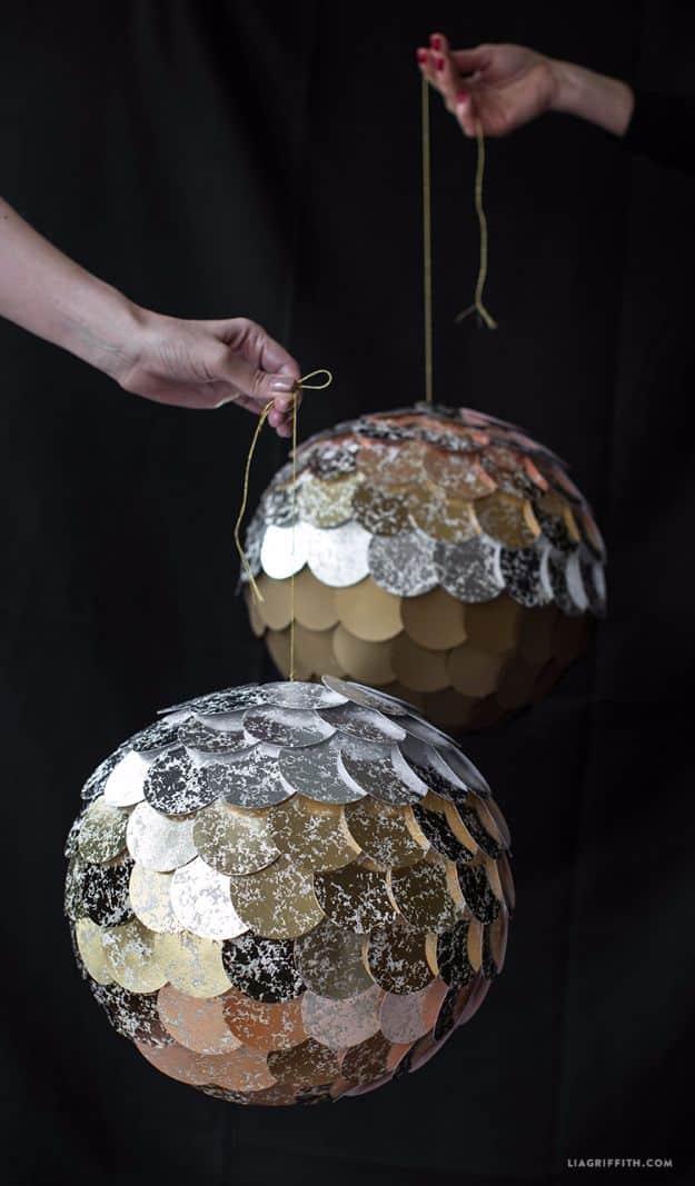 New Years Eve Decor Ideas - Ombré New Year’s Eve DIY Pinata - DIY New Year's Eve Decorations - Cheap Ideas for Banners, Balloons, Party Tables, Centerpieces and Festive Streamers a