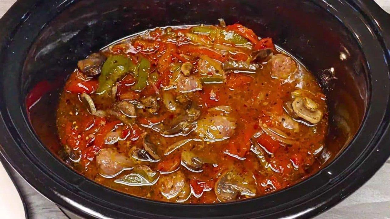 Easy Italian Sausage & Peppers Crockpot Recipe
