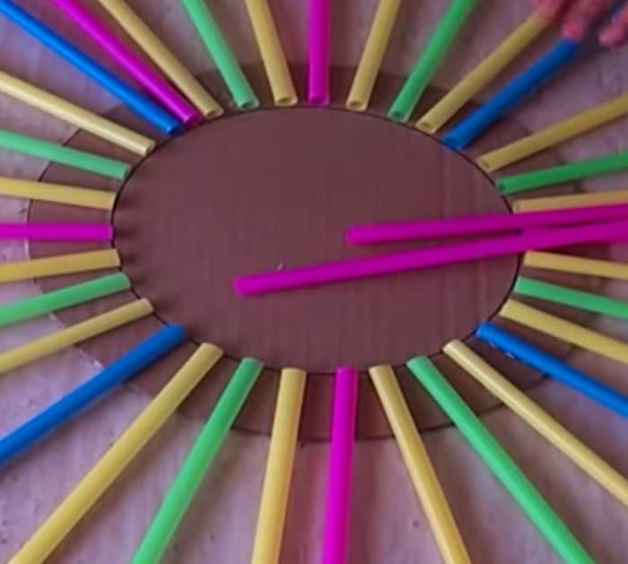 Learn to make this cheap easy straw wall art