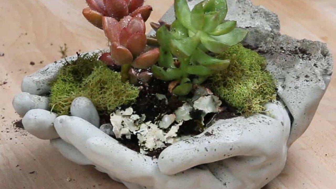 Watch How She Makes One Of The Most Distinctive Planter’s Ever!
