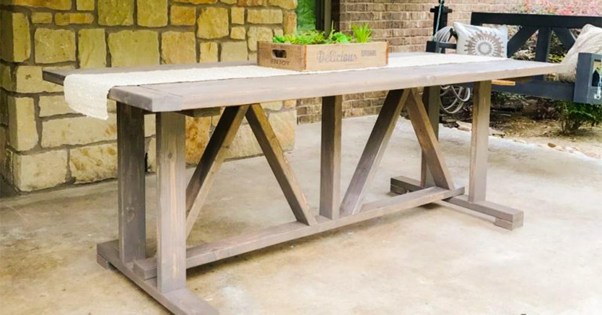 $60 DIY Outdoor Dining Table