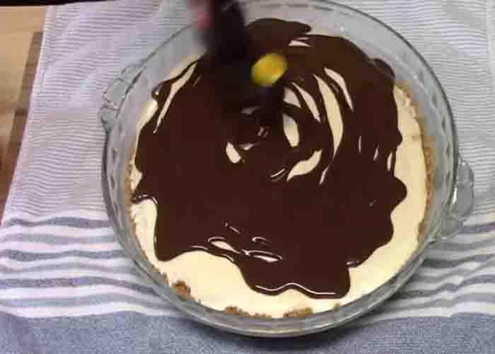 Building the drumstick ice cream pie