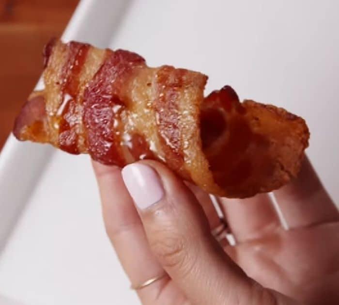 How To Make Maple Bacon Cannoli