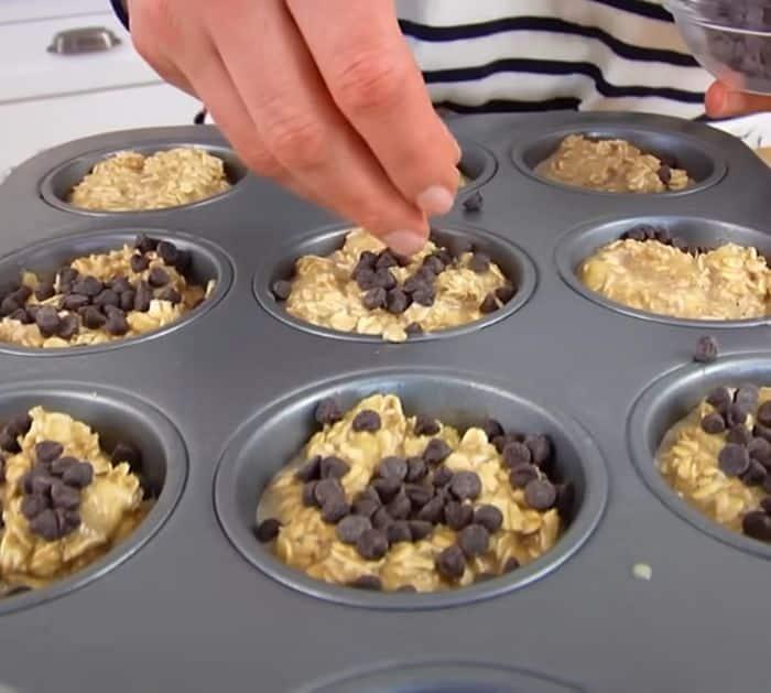 How to Make Banana Oatmeal Muffins