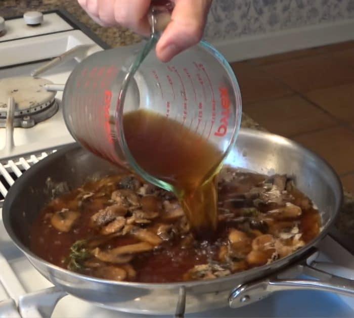 How to Make Mushroom Gravy at Home