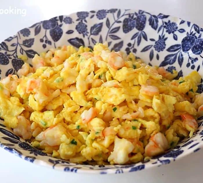 10-Minute Egg Quesadilla Recipe Ingredients