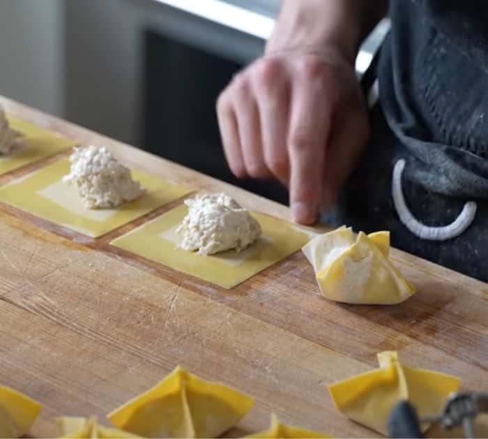 Delicious Crab Rangoon Wontons Ingredients