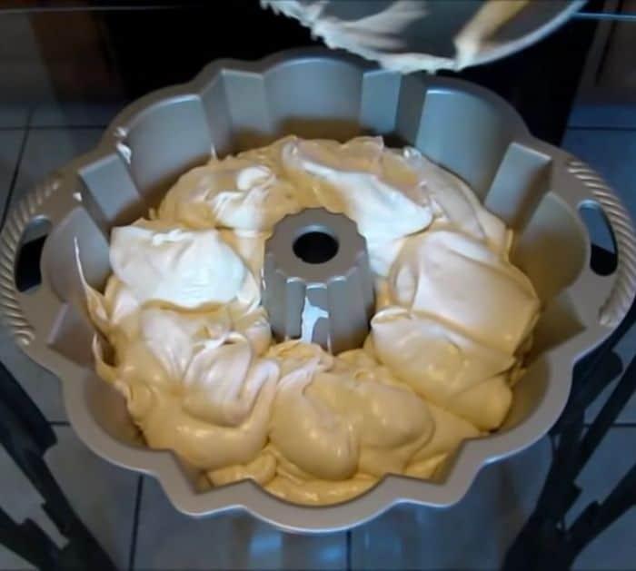 Easy 7UP Bundt Cake Recipe