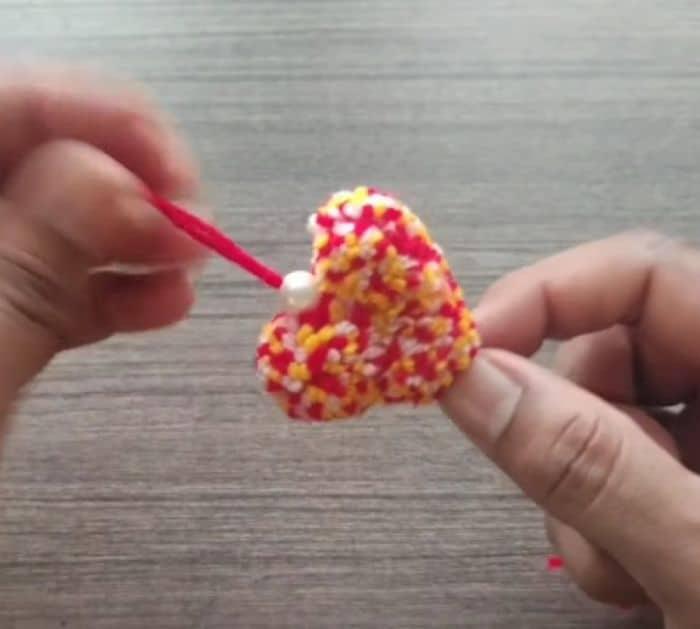 Cheap and Easy DIY Yarn Heart Tutorial