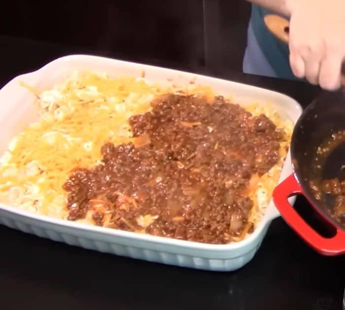 How to Make Sour Cream Noodle Bake