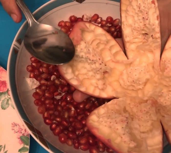 Easiest way to open and eat a pomegranate