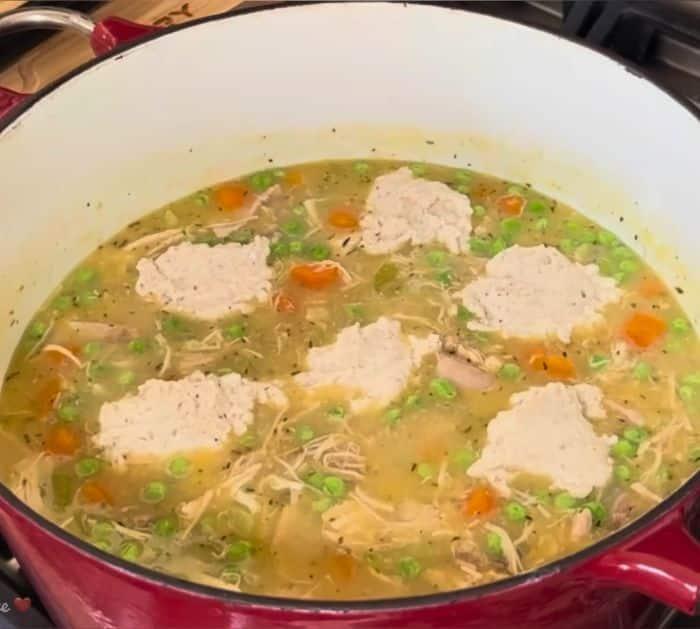 How to Make Chicken and Dumplings At Home