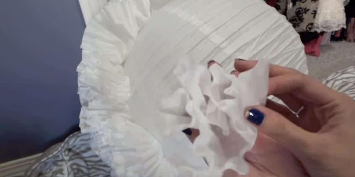 It’s Amazing The Special DIY She Makes Using Coffee Filters (Show Stopper!)