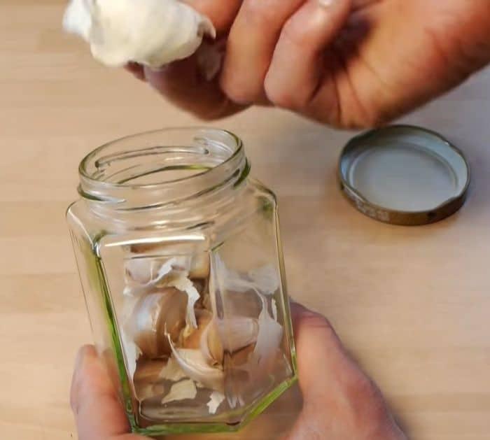 Fastest Way To Peel Garlic