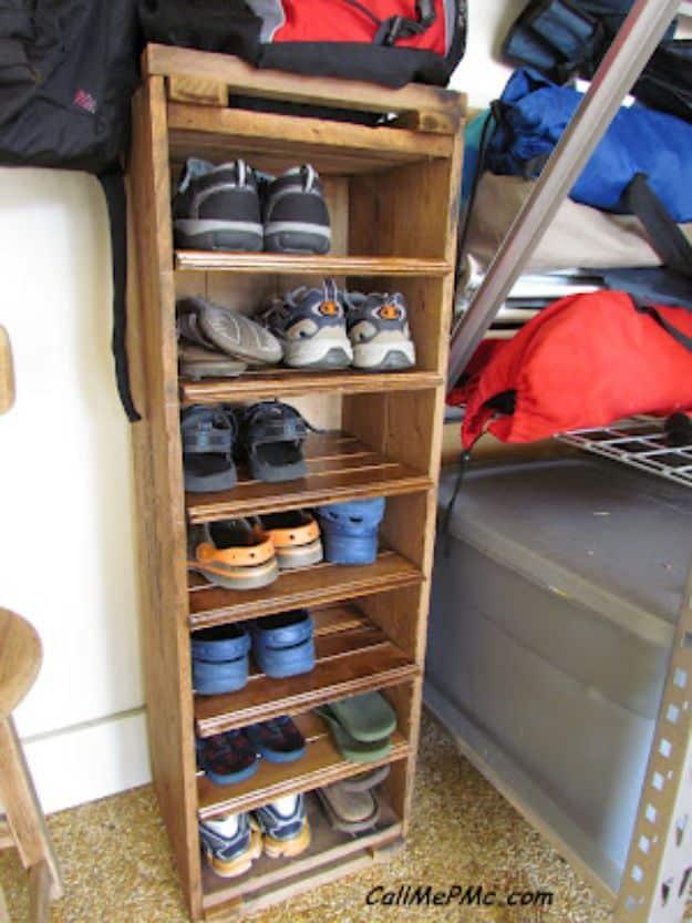 DIY Shoe Rack from Scrap Wood, quick enough to finish before nap time and warmth that a plain corner was missing