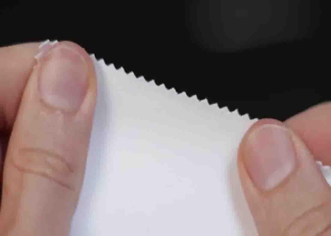 Use microfiber cloth in cleaning your eyeglasses