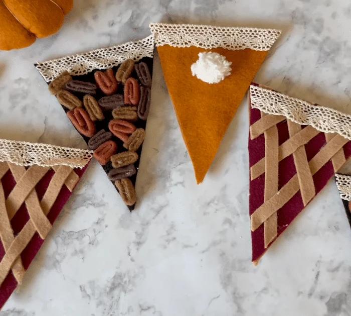 How to Holiday Pie Garland