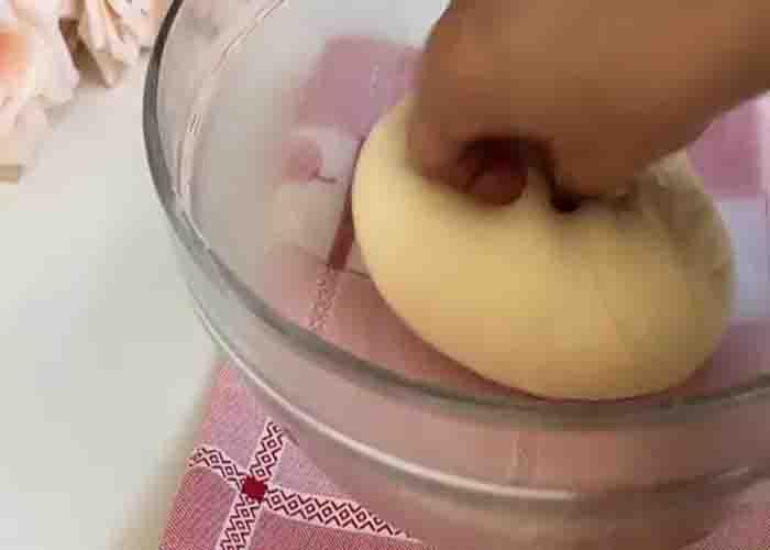 Kneading the pull-apart loaf dough