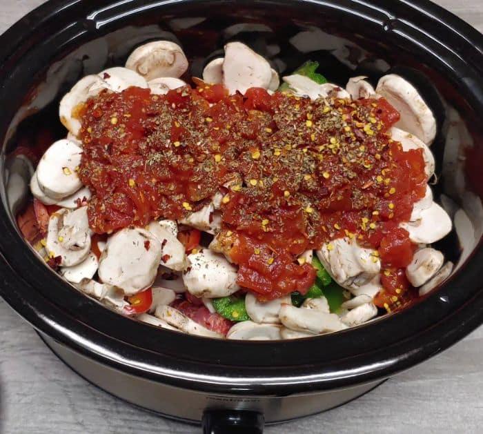 Easy Crockpot Sausage and Bell Peppers Recipe