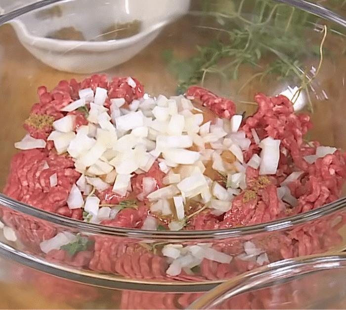 Biggest Mistakes Made When Cooking Burgers seasonings