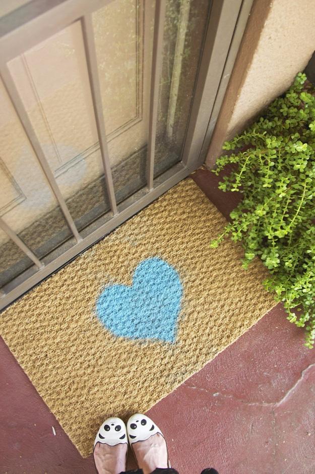 DIY Welcome Mats - Painted Heart Doormat - Greet Guests in Style with These Easy and Cheap Home Decor Ideas for Your Entry. Doormat Tutorials for Creative Ways to Cover Your Floors
