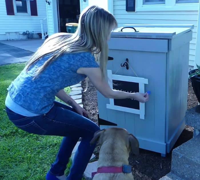 Easy To Build DIY Parcel Package Dropbox