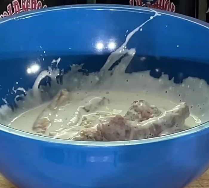 Easy Old-School Crispy Fried Chicken Necks Recipe