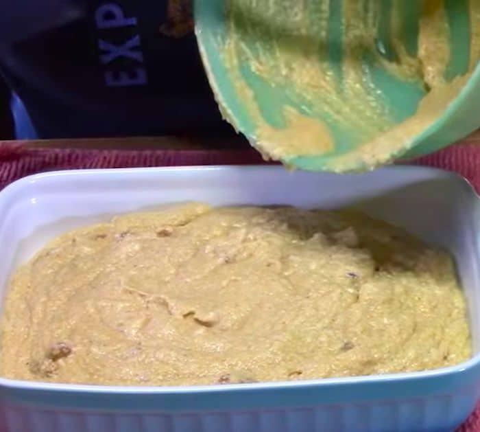 How to Make Apple Sauce Cake