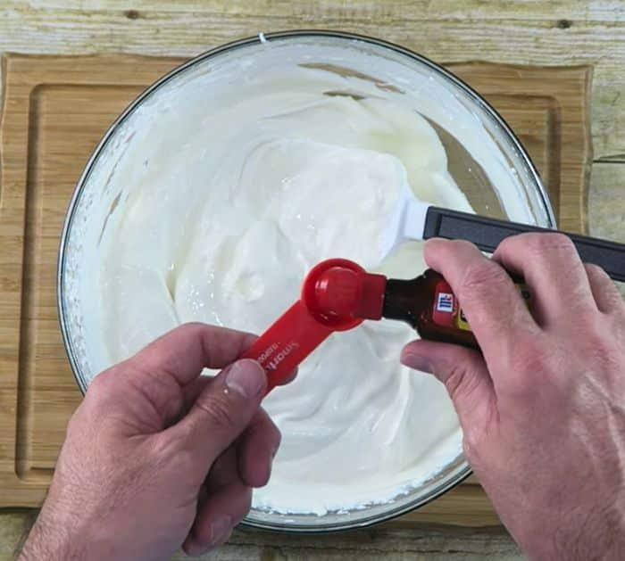 Easy Mint Chocolate Chip Ice Cream Ingredients
