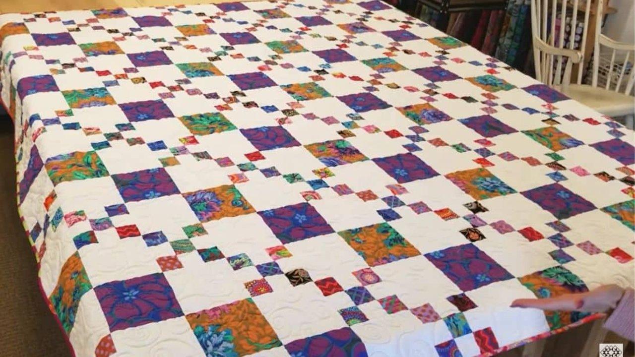 Kaffe Iris Chain Links Quilt Pattern