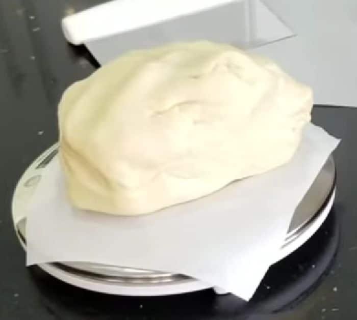 Easy To Make Slow Cooker Honey Butter Dinner Rolls