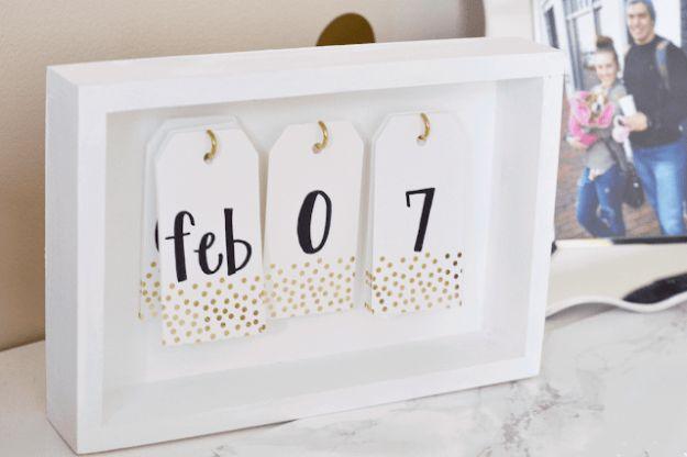DIY Desk Calendar, a fun DIY calendar worth making to start the year off right and a favorite pick from this roundup