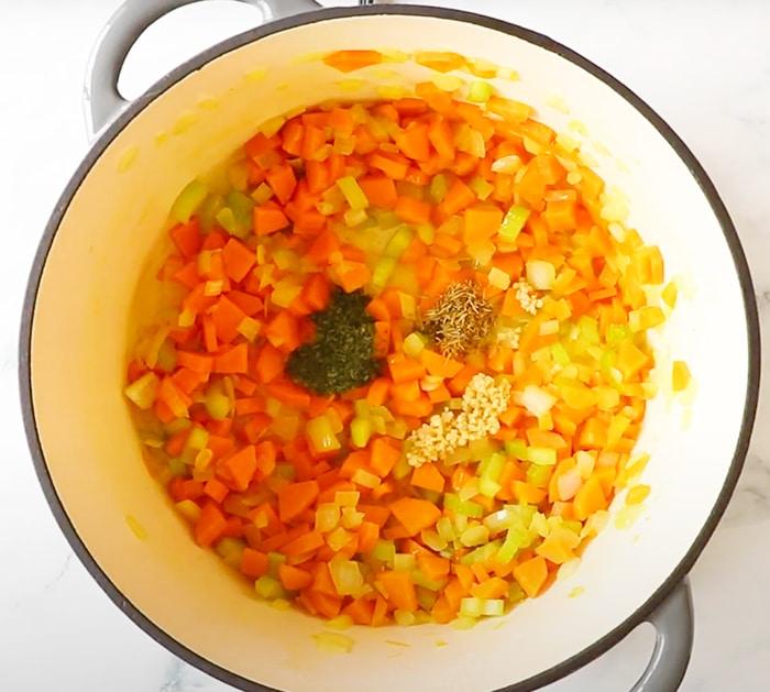 How To Make Chicken Rice Soup - Chicken Dinner Recipes - One Pot Recipes