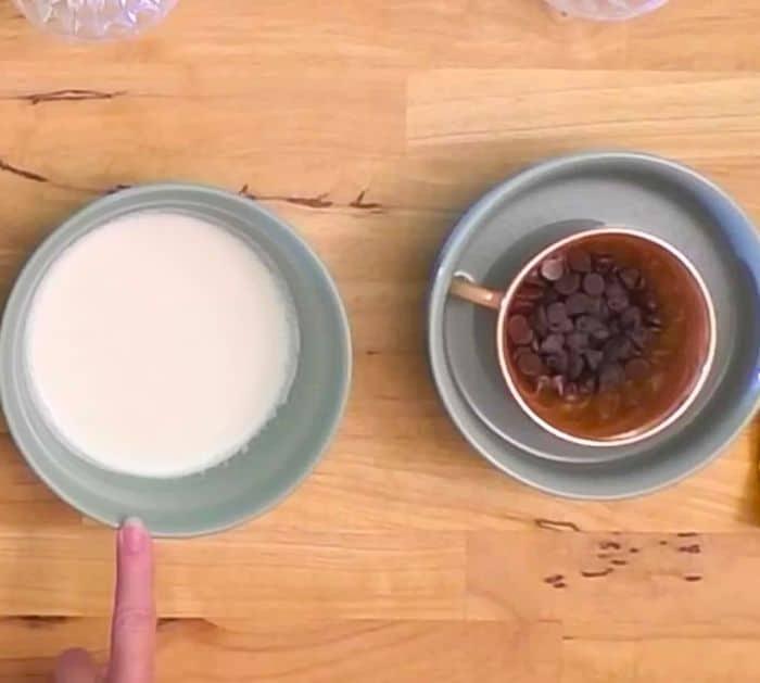 Easy 2-Ingredient Chocolate Mousse Recipe