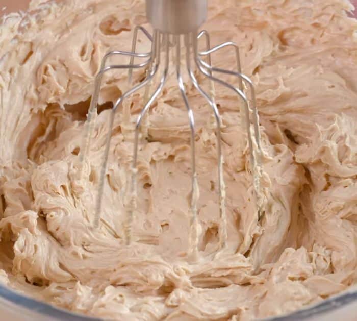 Easy Caramel Mousseline Cream Recipe