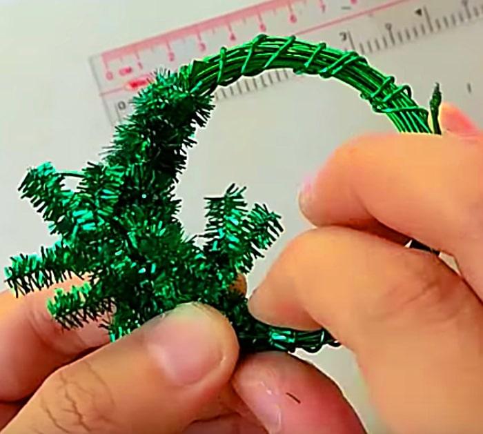DIY Christmas Wreath Ornament