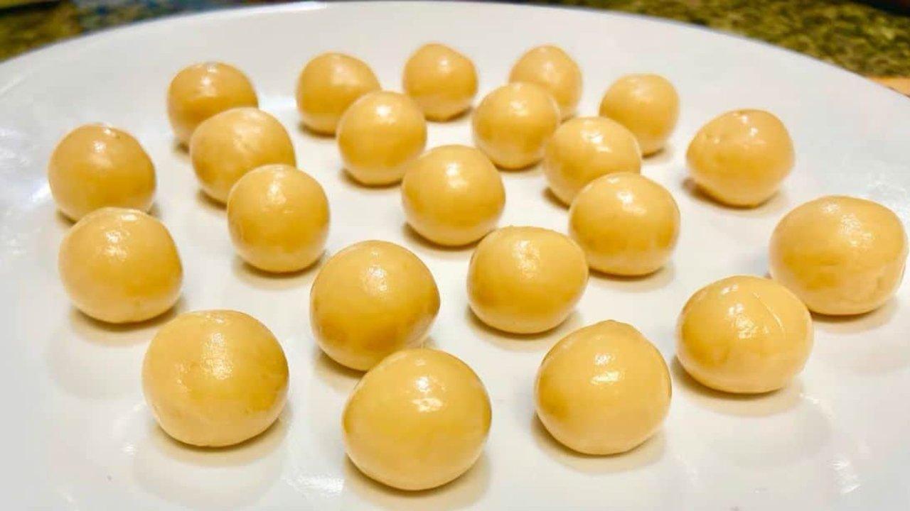 3-Ingredient Milk Candy Balls