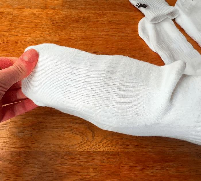 Easy and Quick Way to Whiten Dirty Socks