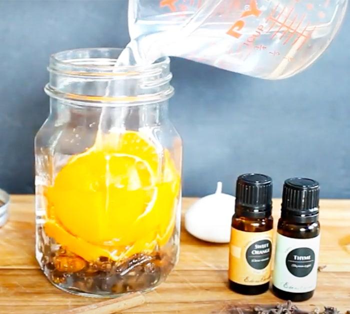 Use Essential Oils To Make Fall Scented Candles - DIY Candles