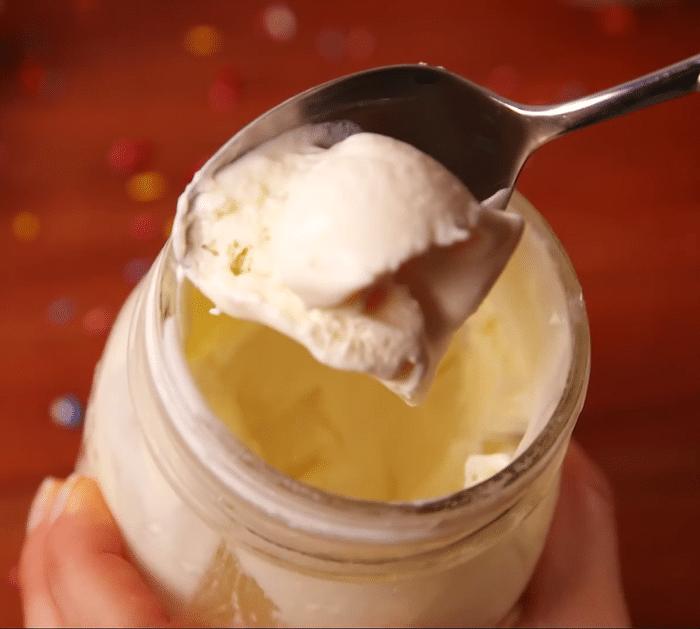 Easy Mason Jar Ice Cream Recipe
