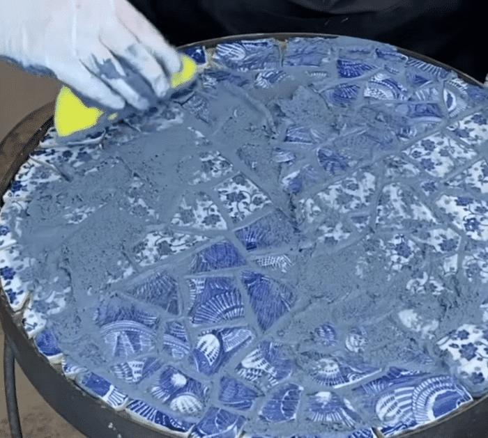 How to Make a Mosaic Table From Plates and Ceramics DIY