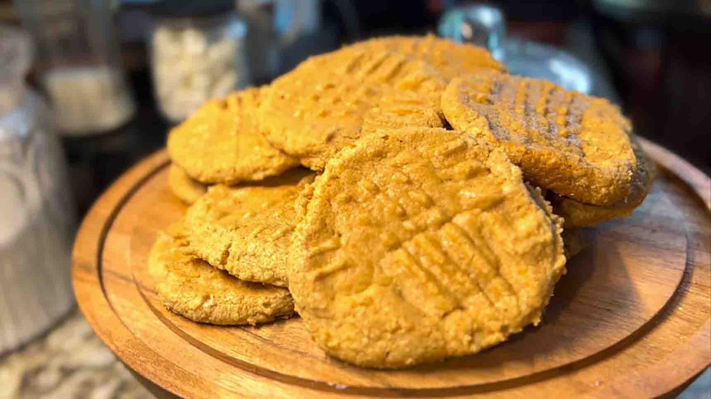 3-Ingredient Peanut Butter Cookies Recipe