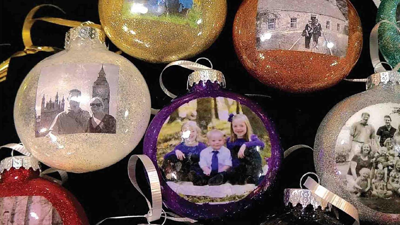 DIY Christmas Photo Ornaments Tutorial