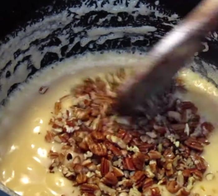 Make delicious Praline Pound Cake From New Orleans Louisiana