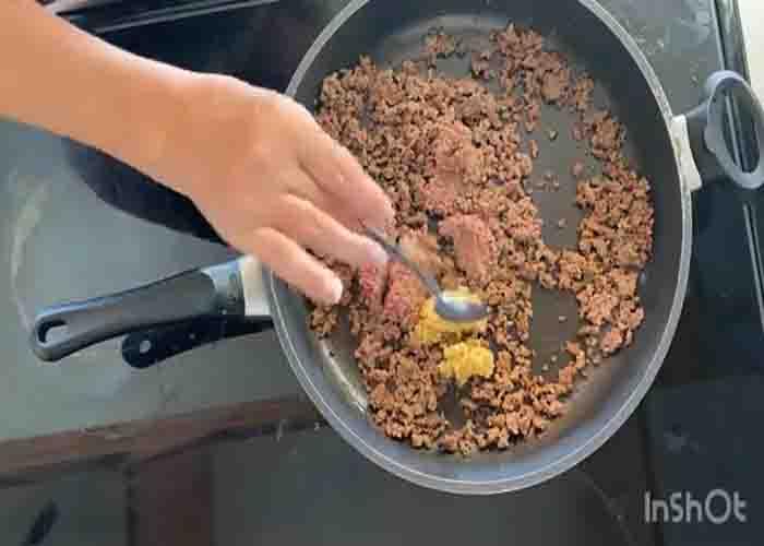 Browning the ground beef for the unstuffed cabbage roll recipe